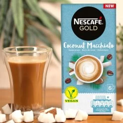 Nescafé Gold Coconut Macchiato Oploskoffie - 6 Doosjes à 6 Zakjes -Koffiehuis 1200x1200 302